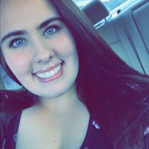 Meet your Posher, Brooke